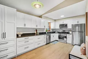 4617 81st Ln N, Brooklyn Park, MN 55443 - Photo 7