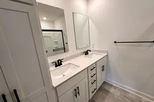 5277 Long Pointe Pass, Woodbury, MN 55129 - Photo 27
