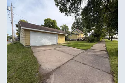 328 9th Street SW, Chisholm, MN 55719 - Photo 3