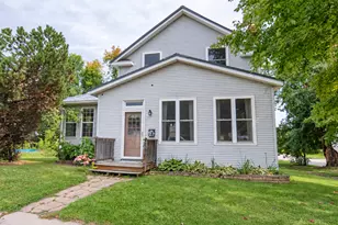 702 1st Ave NW, Chisholm, MN 55719 - Photo 1