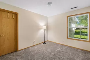 3070 Timberwood Ct, Eagan, MN 55121 - Photo 15