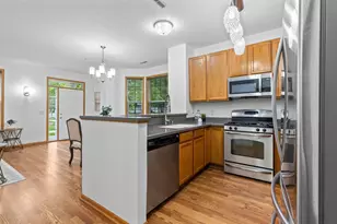 1626 Woodlynn Ave, Maplewood, MN 55109 - Photo 5