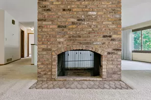 2716 Isle Royale Ct, Burnsville, MN 55337 - Photo 11