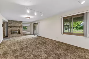 2716 Isle Royale Ct, Burnsville, MN 55337 - Photo 29