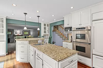 726 Camberwell Drive, Eagan, MN 55123 - Photo 9