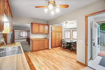 8428 Portland Avenue S, Bloomington, MN 55420 - Photo 5