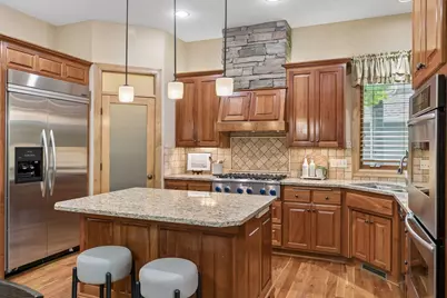 9951 Vagabond Court N, Maple Grove, MN 55311 - Photo 11