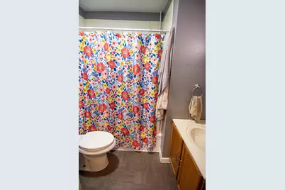 321 State Avenue N, Thief River Falls, MN 56701 - Photo 11