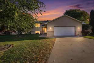 7661 Homestead Ct S, Cottage Grove, MN 55016 - Photo 1