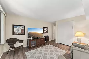 6121 Blake Ridge Rd, Edina, MN 55436 - Photo 9