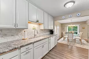 6121 Blake Ridge Rd, Edina, MN 55436 - Photo 5