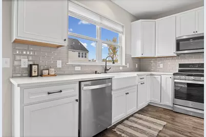 649 Satori Way, Chaska, MN 55318 - Photo 17