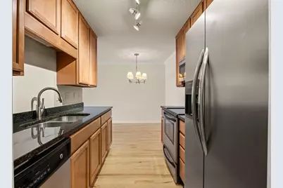 821 Douglas Avenue #204, Minneapolis, MN 55403 - Photo 11