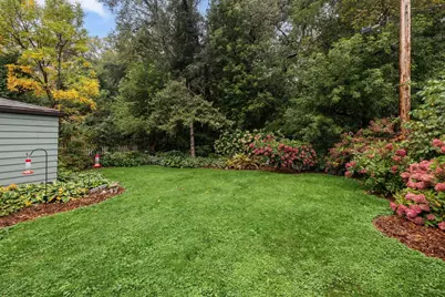 40 Upton Avenue S, Minneapolis, MN 55405 - Photo 27