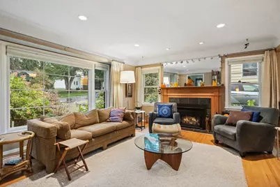 40 Upton Avenue S, Minneapolis, MN 55405 - Photo 3