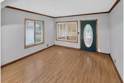 317 6th Avenue S, South Saint Paul, MN 55075 - Photo 7