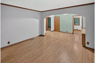 317 6th Avenue S, South Saint Paul, MN 55075 - Photo 9