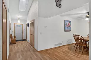 2643 Lake Ct Cir, New Brighton, MN 55112 - Photo 5