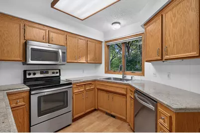 2643 Lake Court Circle, New Brighton, MN 55112 - Photo 7