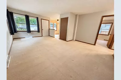 408 17th Avenue NE, Waseca, MN 56093 - Photo 9