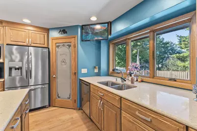 1615 Laurel Avenue, Hudson, WI 54016 - Photo 31