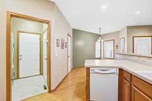 776 Meredith Cir, River Falls, WI 54022 - Photo 5