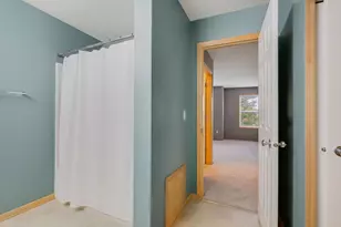 11211 Kinsley St, Eden Prairie, MN 55344 - Photo 23