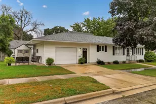 800 6th St NW, Austin, MN 55912 - Photo 1