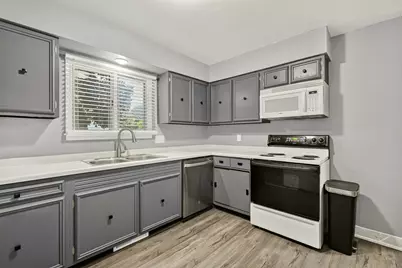 800 6th Street NW, Austin, MN 55912 - Photo 7