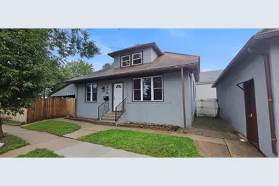 416 4th Avenue SW, Chisholm, MN 55719 - Photo 1