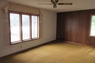 1029 Elm Ave, Hallock, MN 56728 - Photo 29