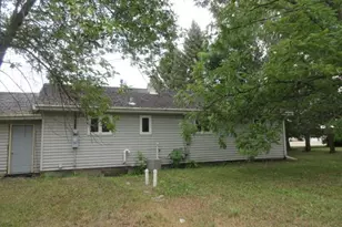 1029 Elm Ave, Hallock, MN 56728 - Photo 5