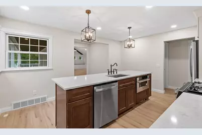 5735 Grant Lorenz Road, Shorewood, MN 55331 - Photo 11