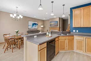 15649 Eagleview Way, Apple Valley, MN 55124 - Photo 11