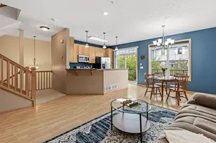 15649 Eagleview Way, Apple Valley, MN 55124 - Photo 9