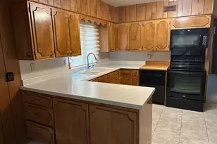 425 Hollett St, Tracy, MN 56175 - Photo 5