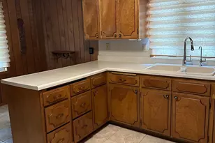 425 Hollett St, Tracy, MN 56175 - Photo 3