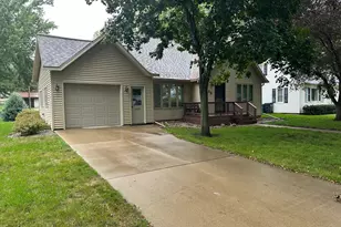 425 Hollett St, Tracy, MN 56175 - Photo 23