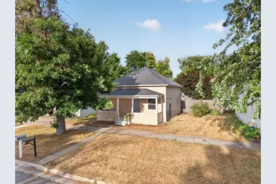 104 2nd Street NE, Barnesville, MN 56514 - Photo 1