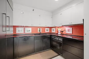 168 6th St E, Saint Paul, MN 55101 - Photo 5
