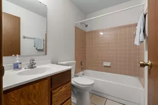5137 Balmoral Ln, Bloomington, MN 55437 - Photo 21