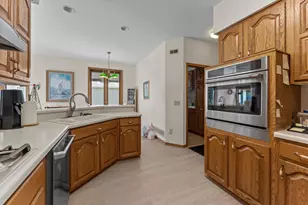 1588 Blackhawk Lake Dr, Eagan, MN 55122 - Photo 15