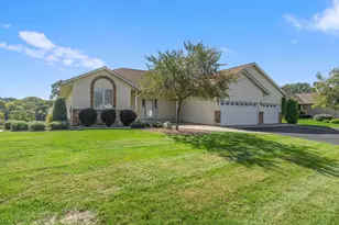 1588 Blackhawk Lake Dr, Eagan, MN 55122 - Photo 5