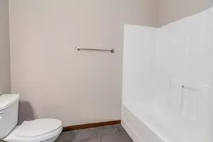 270 4th St E, Saint Paul, MN 55101 - Photo 13