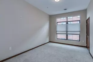270 4th St E, Saint Paul, MN 55101 - Photo 9