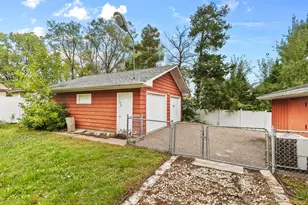2545 70th St E, Inver Grove Heights, MN 55076 - Photo 5