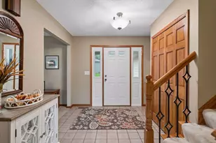 15019 Village Woods Dr, Eden Prairie, MN 55347 - Photo 5
