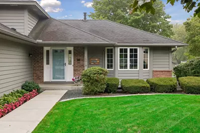 15019 Village Woods Drive, Eden Prairie, MN 55347 - Photo 3