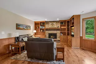 15019 Village Woods Dr, Eden Prairie, MN 55347 - Photo 23