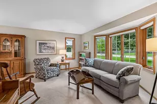 15019 Village Woods Dr, Eden Prairie, MN 55347 - Photo 11